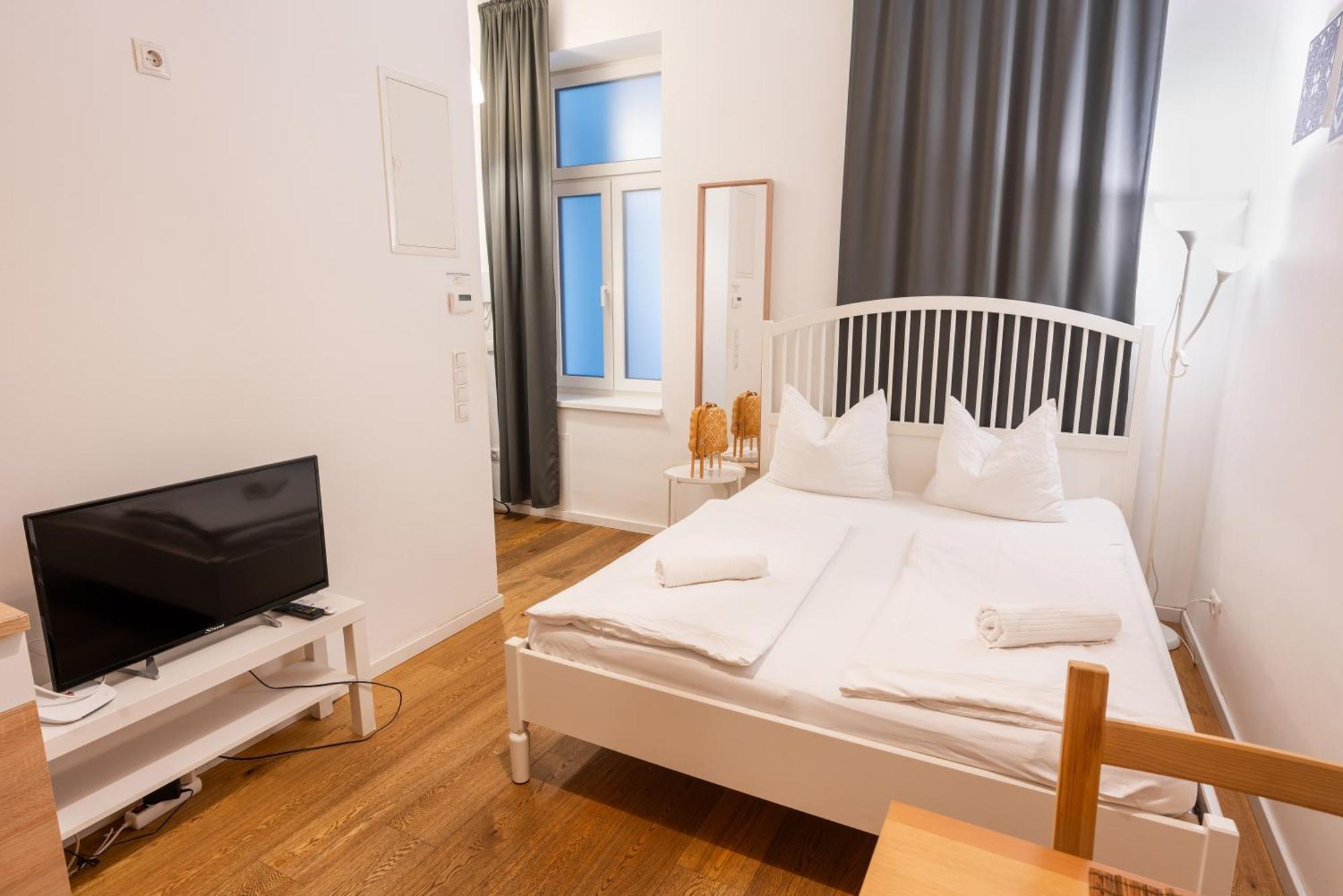 Living - Lerchenfeldergürtel Apartment