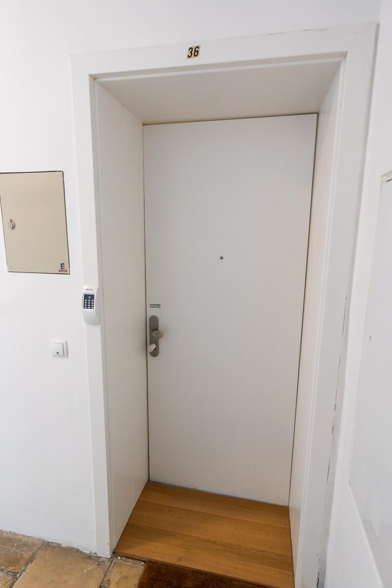 Living - Lerchenfeldergürtel Apartment Wien