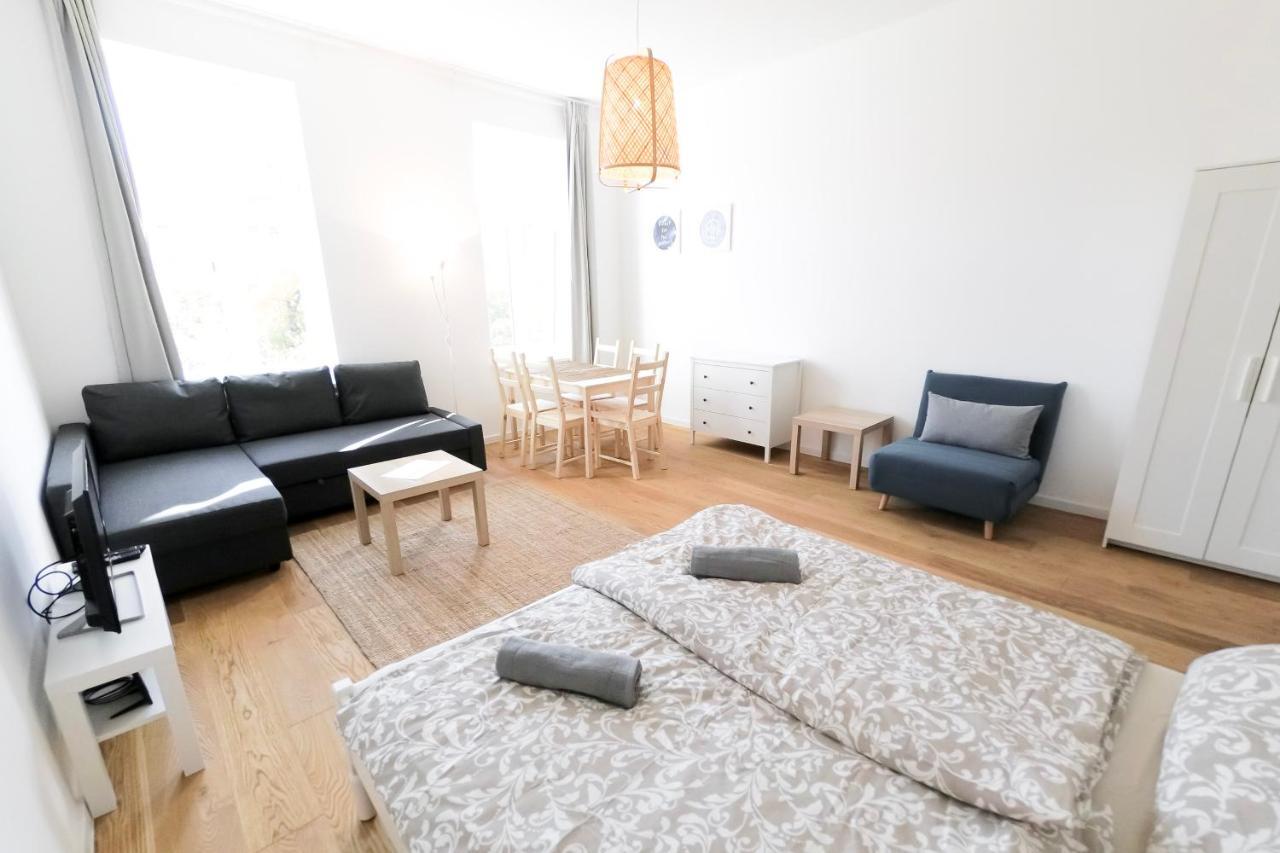 Living - Lerchenfeldergürtel *