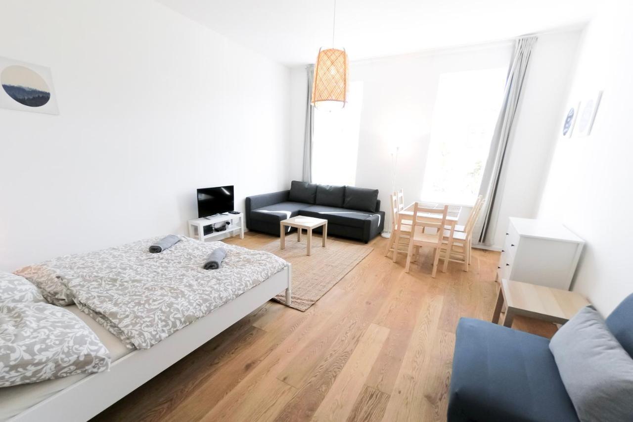 Living - Lerchenfeldergürtel Apartment