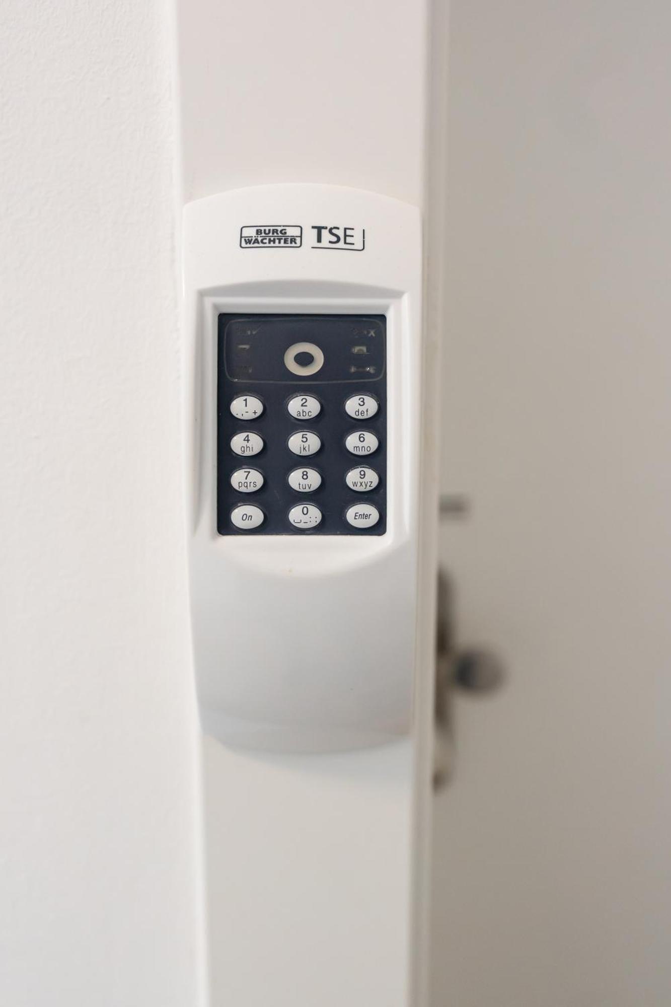 - Metro 1160 Appartement *